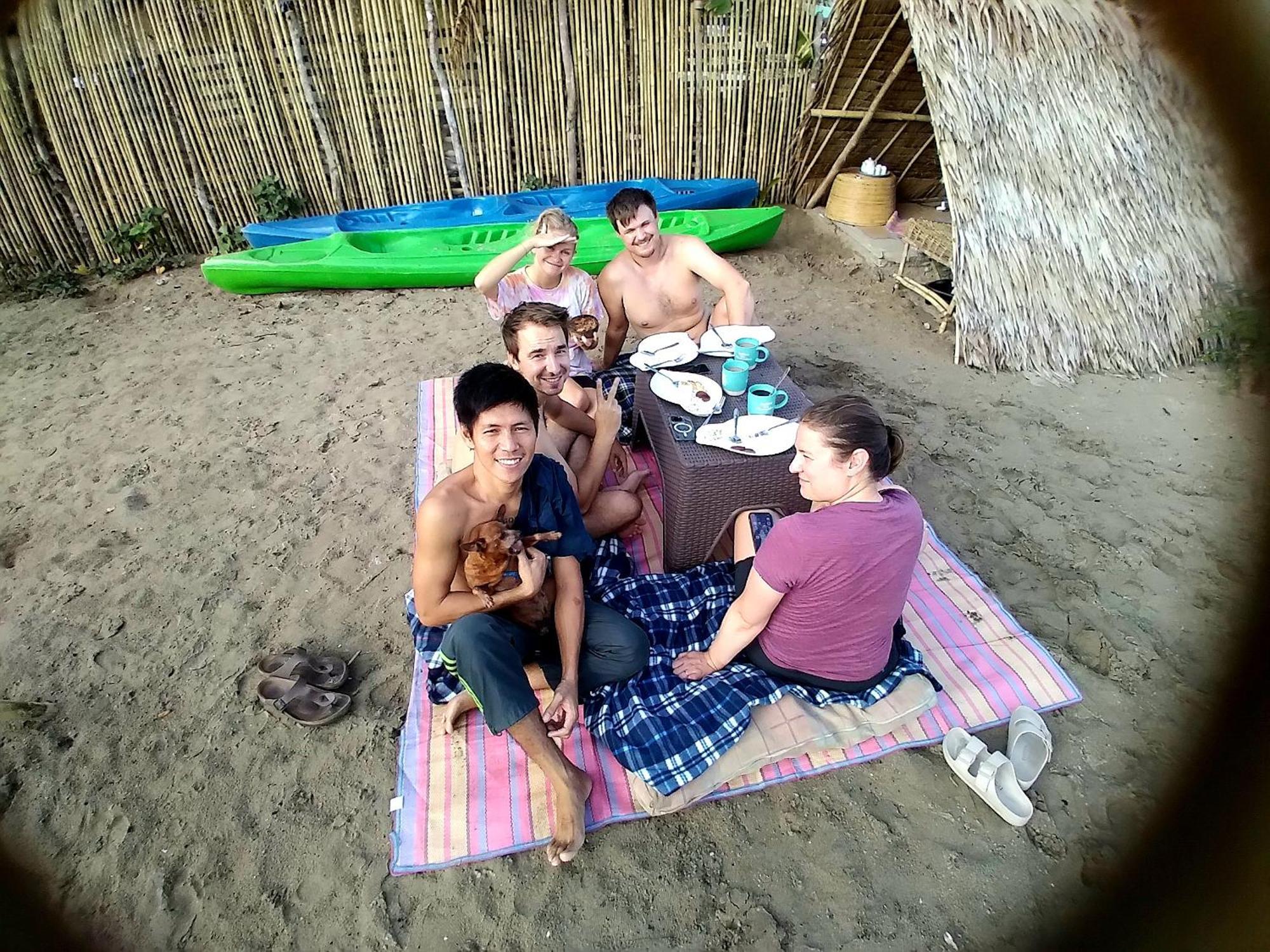 Bucana Kamp Payapa Beachfront 爱妮岛 外观 照片