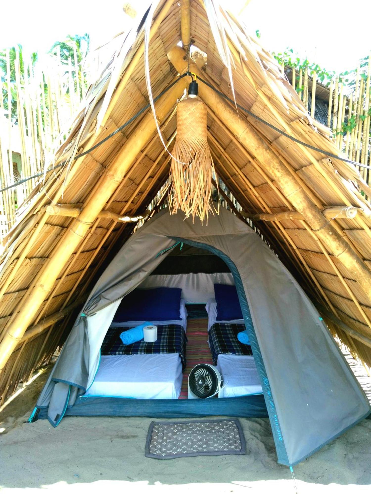 Bucana Kamp Payapa Beachfront 爱妮岛 外观 照片